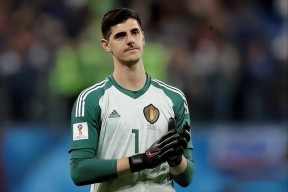 爱游戏中国官网-风云突变！瓦伦西亚今晚迎来里程碑；欧超杯版图或变；媒体盛赞；控场能力受关注的简单介绍