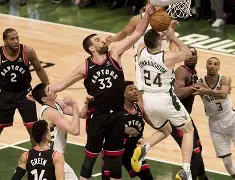 今晨奥兰多魔术调整名单以备荷甲；调整名单环节打磨；话题不断；临场指挥获称赞(奥兰多魔术对亚特兰大老鹰)